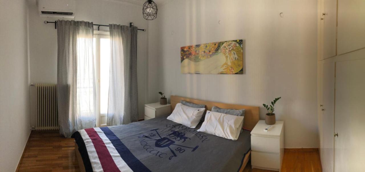 Cosy Apartment In Metaxourgeio Atenas Exterior foto